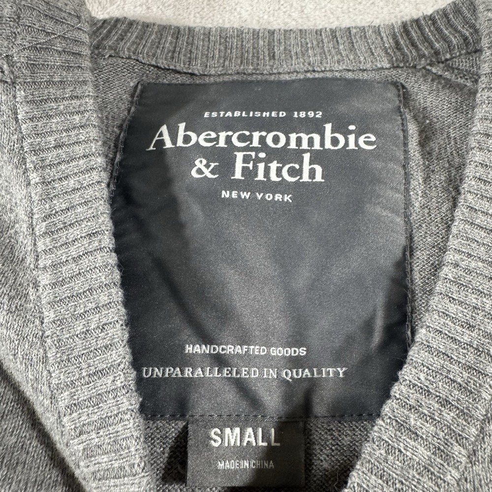 Abercrombie & Fitch Sweater Mens Small Grey Wool Knit V Neck Sweatshirt Pullover