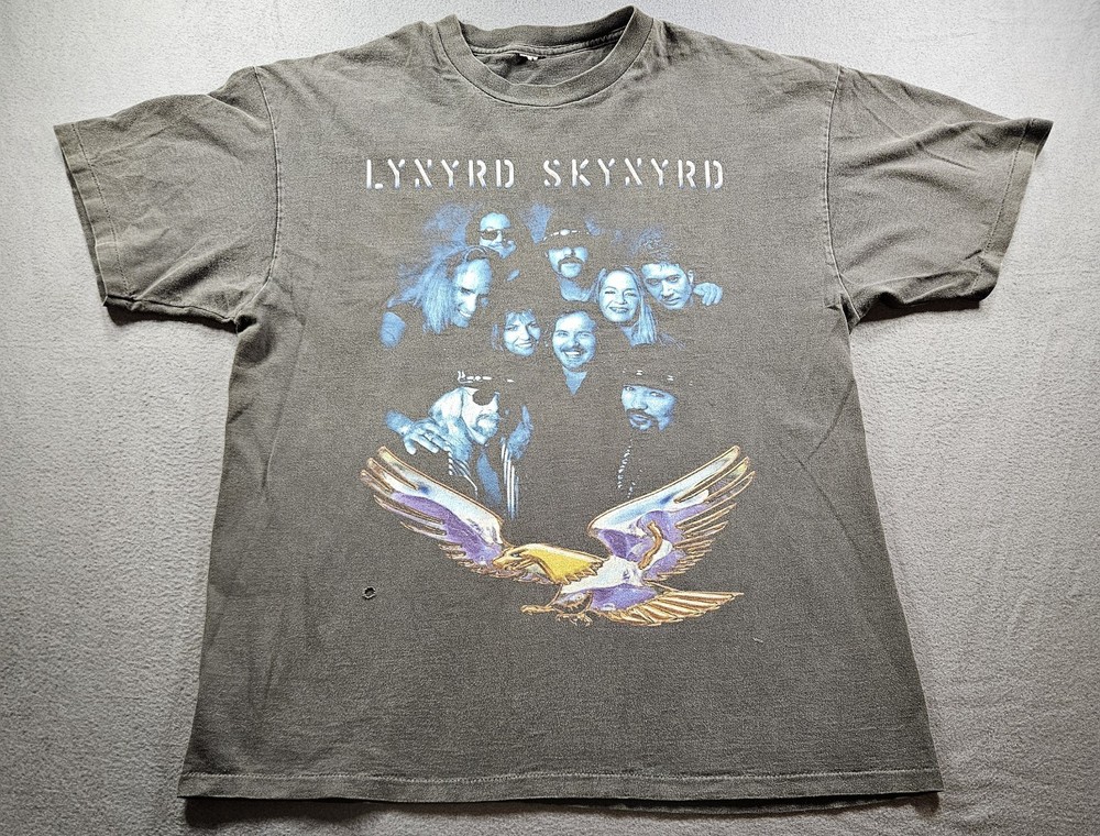 VINTAGE Lynyrd Skynyrd 90s Tour T-shirt Made In USA Single-Stitch Faded L/XL