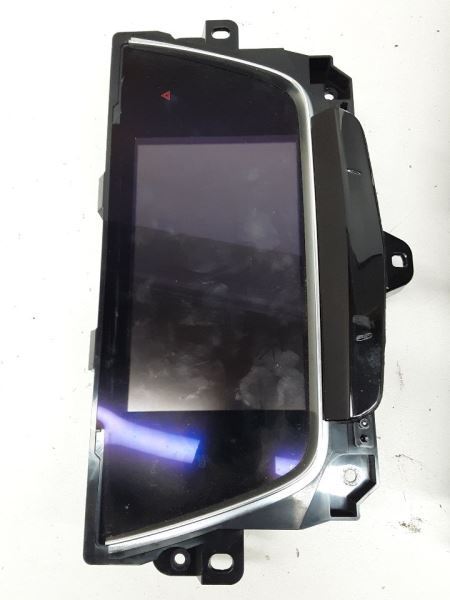 Audio Equipment Radio Control Panel Includes Display Fits 17 XT5 5992870