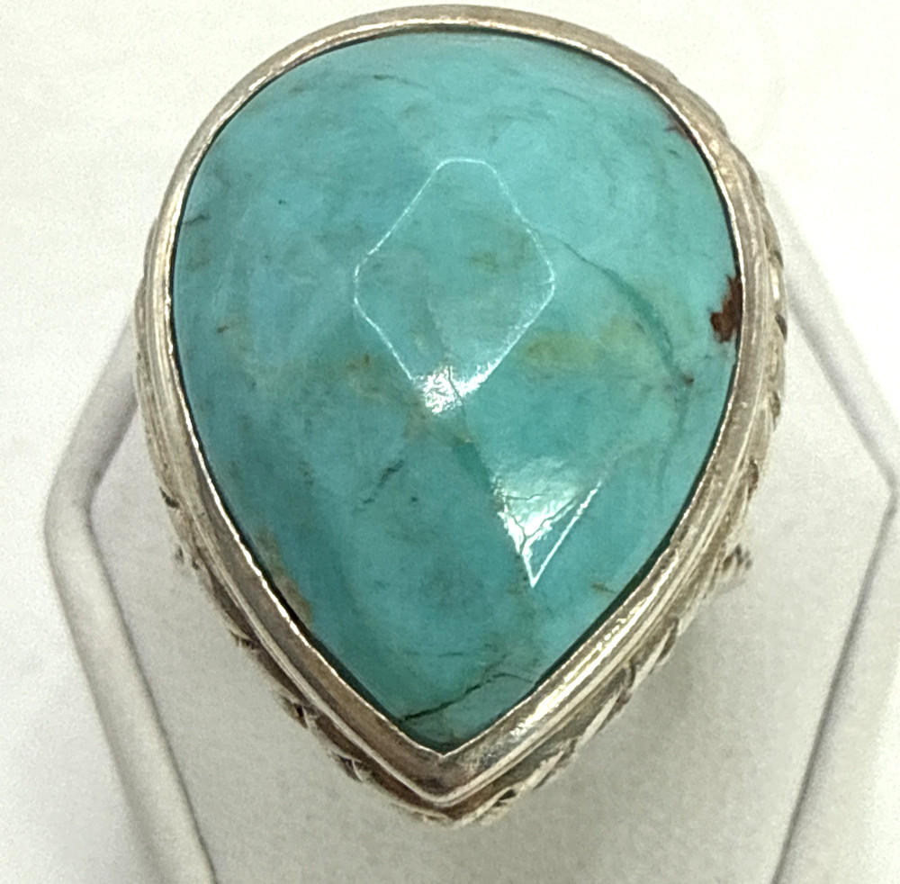 STUNNING .925 Vintage Sterling Silver Estate Ring Size 8 with Turquoise stone