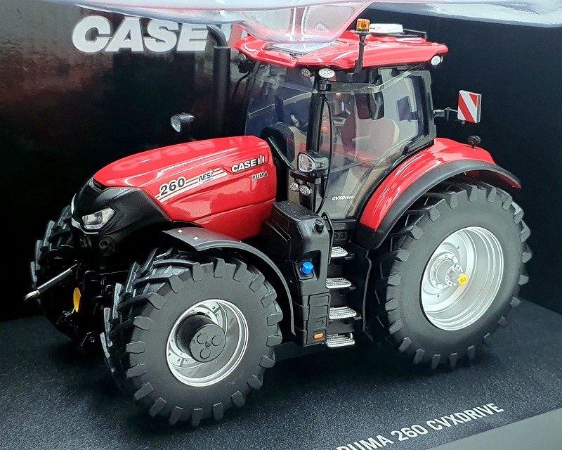 Universal Hobbies 1/32 Scale CIH-UH6465 - Case IH Puma 260 CVXDrive