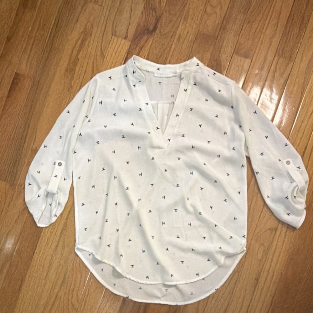 Lush Women's White Black Geometric V-Neck Roll Tab 3/4 Sleeve Blouse Size S