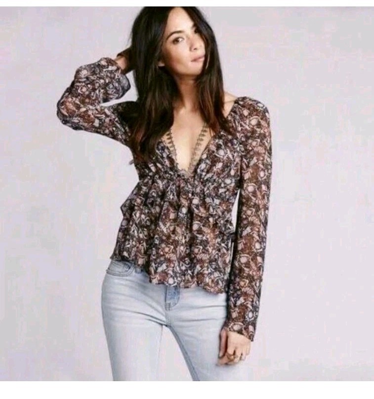 Free People Uptown Floral Bell Sheer Long Sleeve Blouse Ruffled Sexy V-neck Med