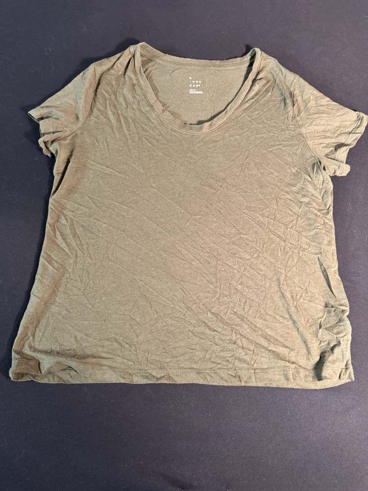 A New Day Women's Olive Solid Short Sleeve Round Neck Jersey Pullover T-Shirt M