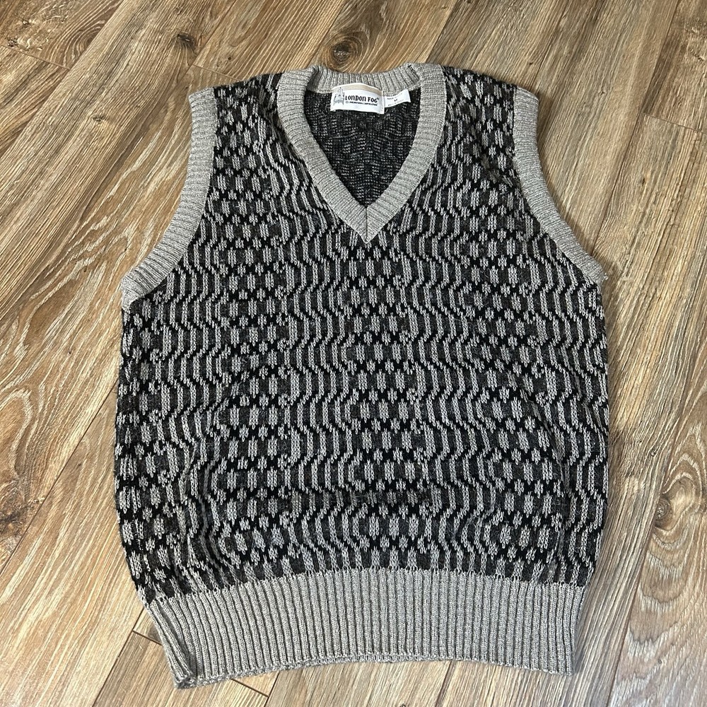 London Fog VTG Geometric Sweater Vest Men M Gray Made In USA V Neck Pullover
