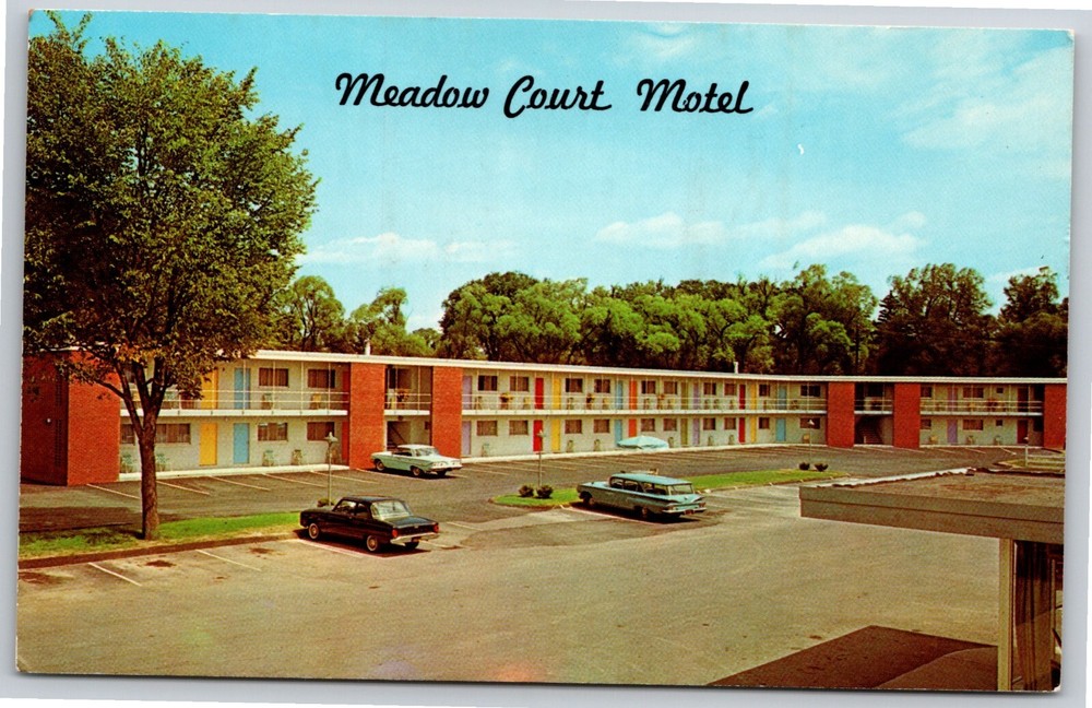 Roadside~Ithaca New York~Meadow Court Motel~Vintage Postcard