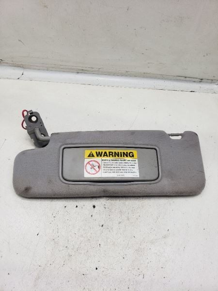 Illuminated Driver Sun Visor for 00-05 Volvo 80 Series 437071