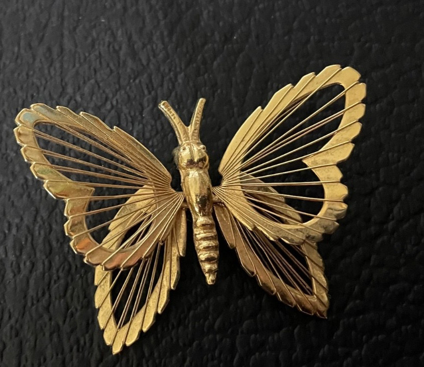 Vintage Monet Gold Tone Butterfly Brooch Pin Signed Openwork Wings