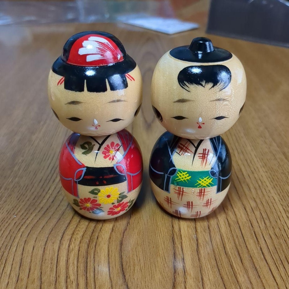 Nobue Iwasaki Kokeshi Dolls Set of 2 9cm Traditional Japanese Design Wood New