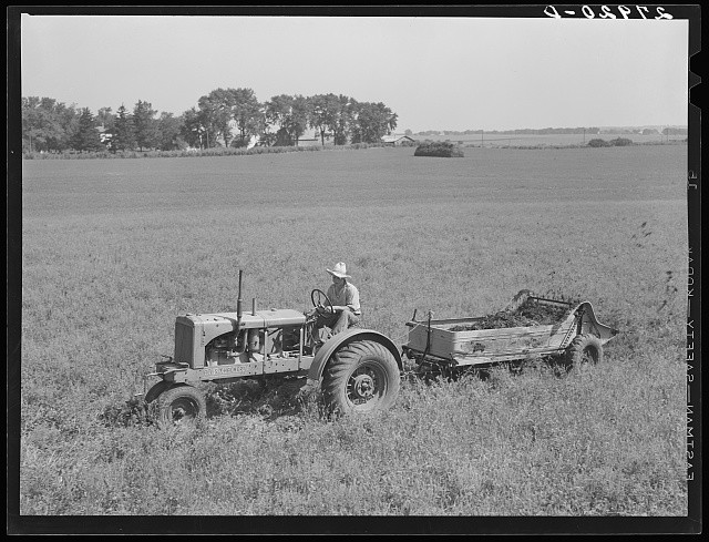 Photo:Kimberley Farm Jasper County Iowa 1939 Man Spreading Manure Tractor