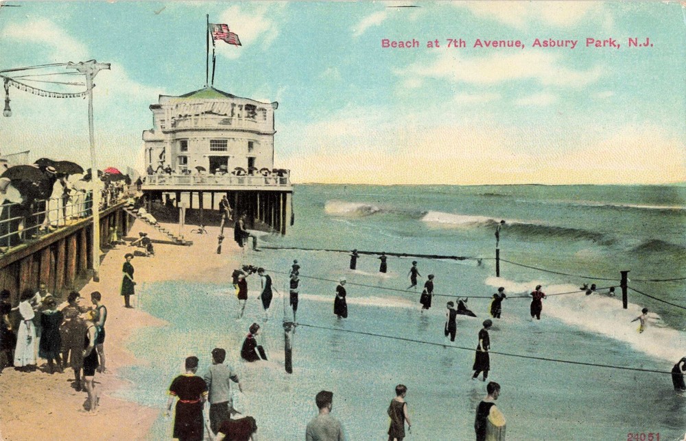 Beach at 7th Avenue, Asbury Park, New Jersey NJ - Vintage Postcard