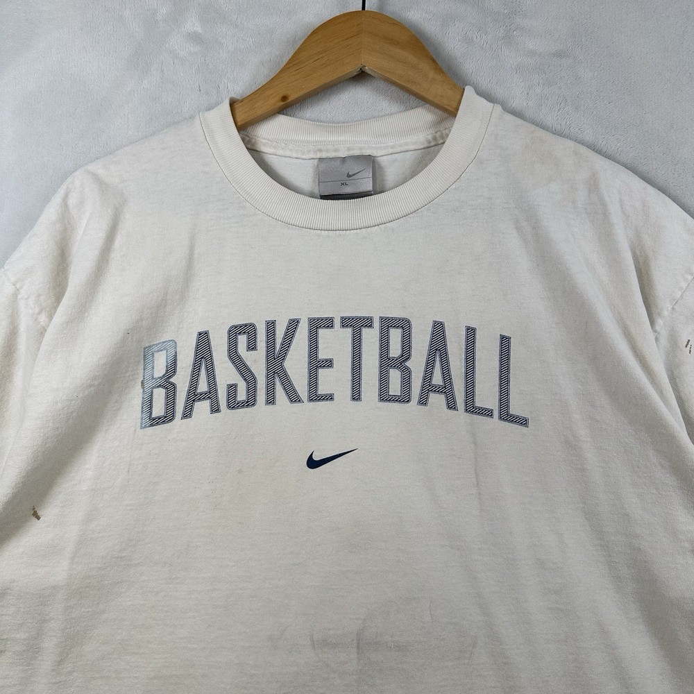 Vintage Nike Basketball Tshirt Mens Size XL  Distressed Spellout Swoosh