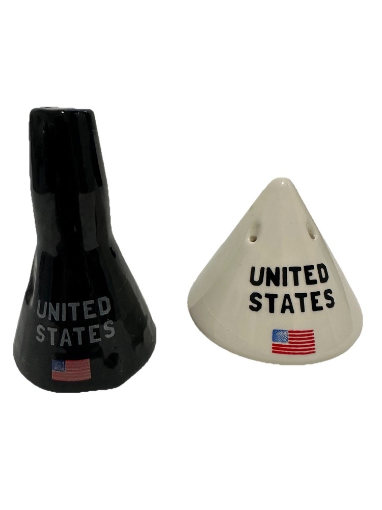 Vintage NASA Kennedy Space Center Salt & Pepper Shaker Set Apollo/Gemini