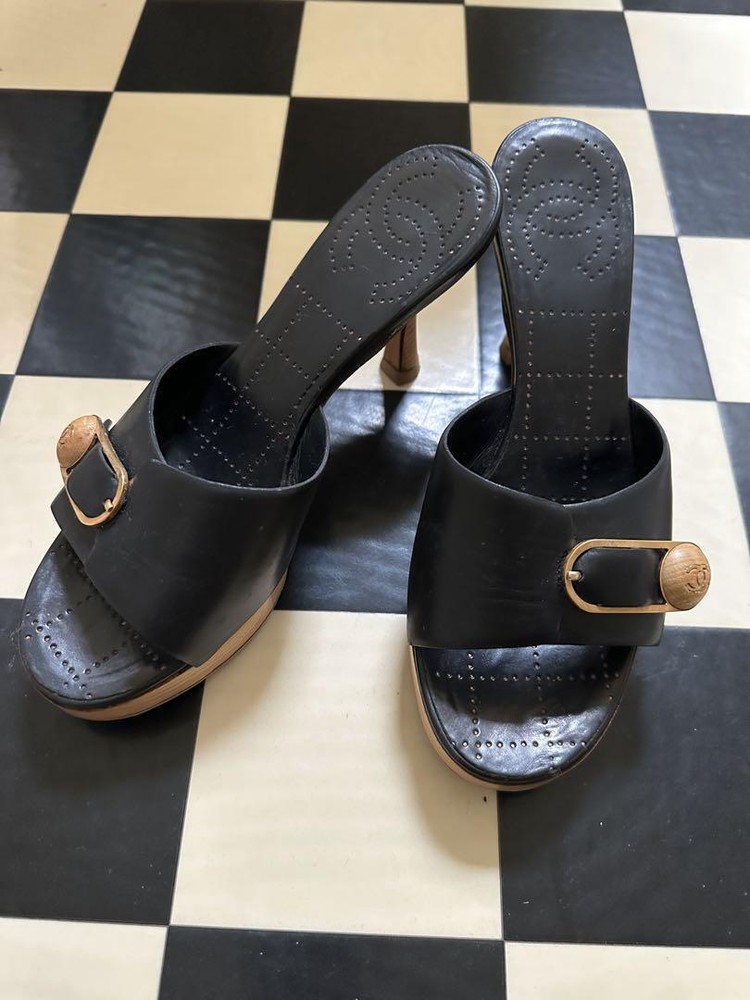 CHANEL black leather wooden mules with CC logo open toe size 36 no box