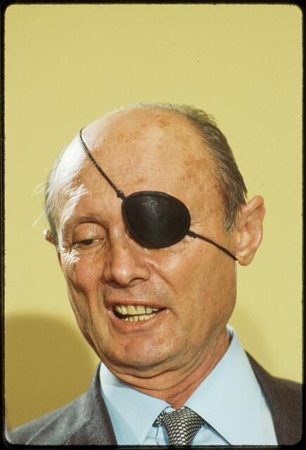 Photo:Moshe Dayan, Israeli General, Press Conference, N.Y. 8