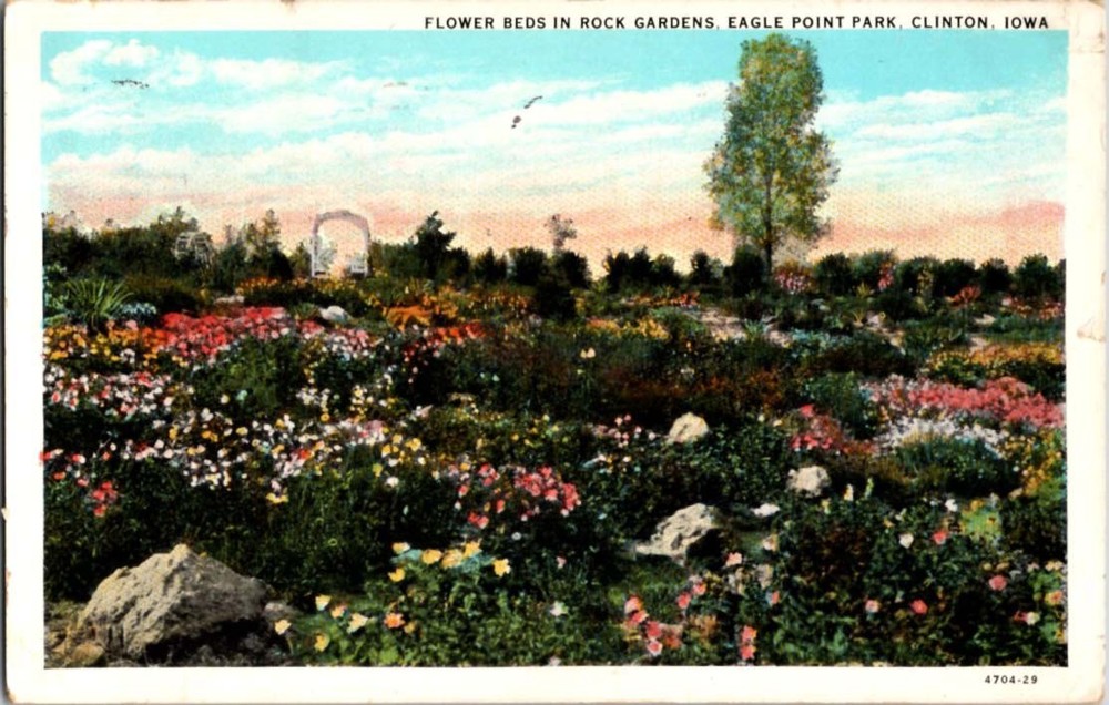 Clinton Iowa IA : GARDEN SCENE m/14 BC4274