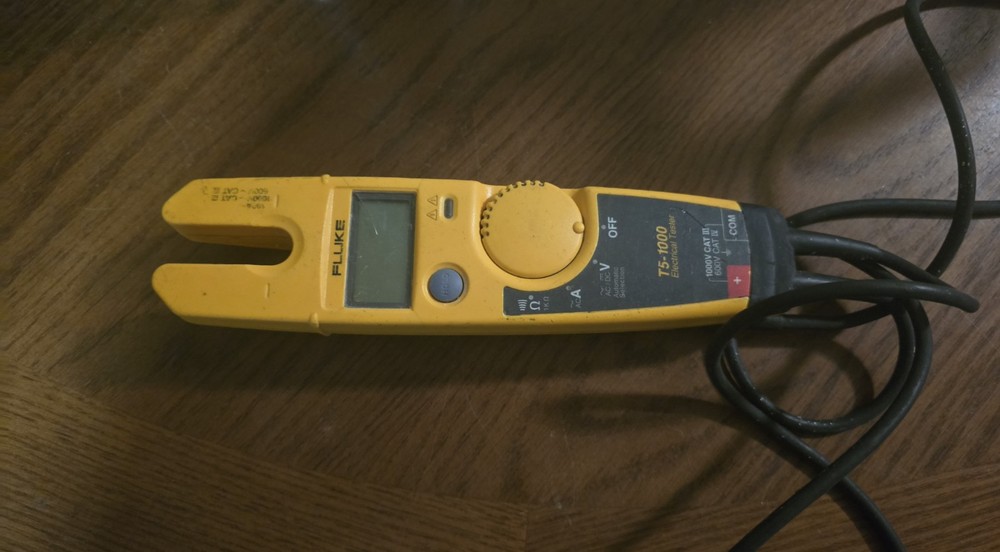 Fluke T5-1000 Continuity Current Electrical Tester-For Parts ONLY! SOLD AS IS!