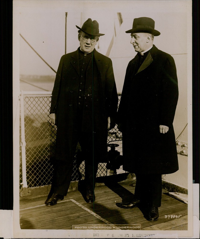 GA46 1925 Original Underwood Photo MUNDELEIN RETURNS TO AMERICA Chicago Cardinal