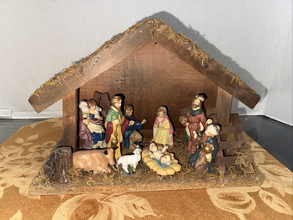 Vintage Nativity Set 10 Piece Static Figurines, Wood Stable Creche, 8