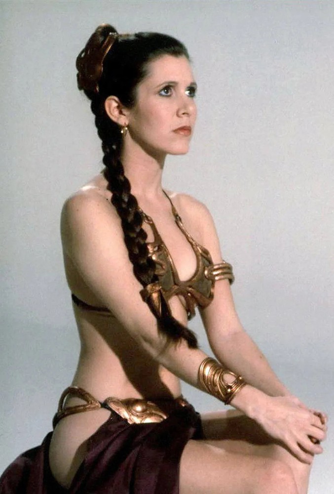GLOSSY PHOTO PICTURE 4x6 Carrie Fisher Princess Leia Sitting