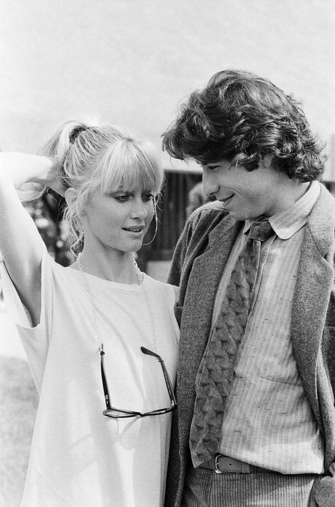 John Travolta Olivia Newton-John Romantic Grease Duo 8x10 Photo