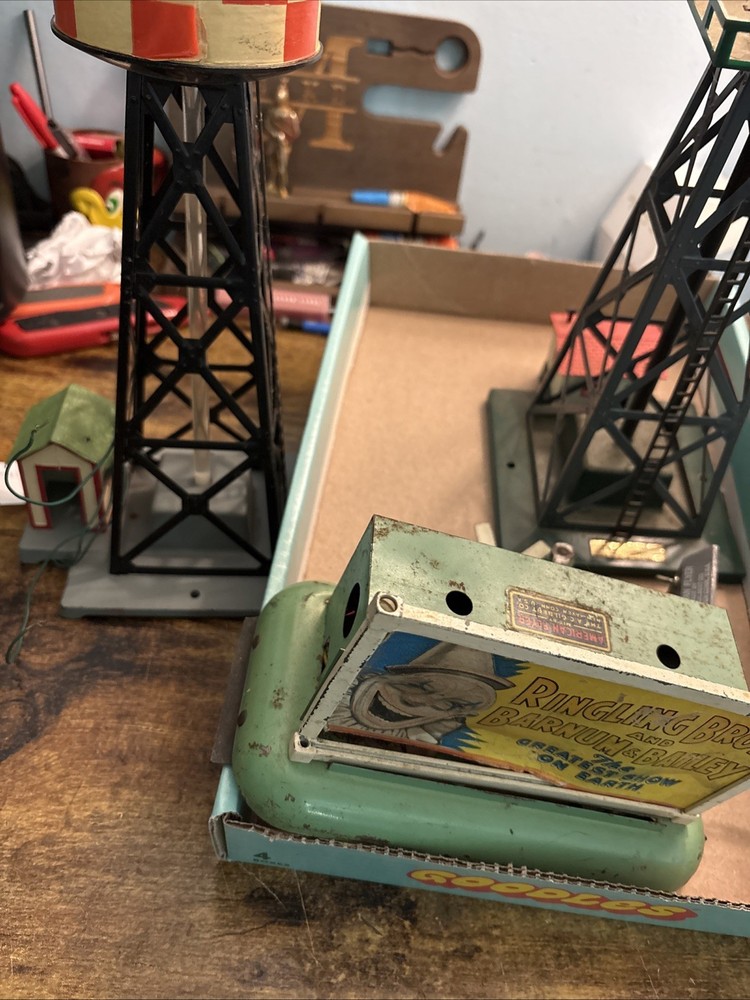 Lot Of Vintage American Flyer S Scale Train Accessories. Water Tower. Billboard