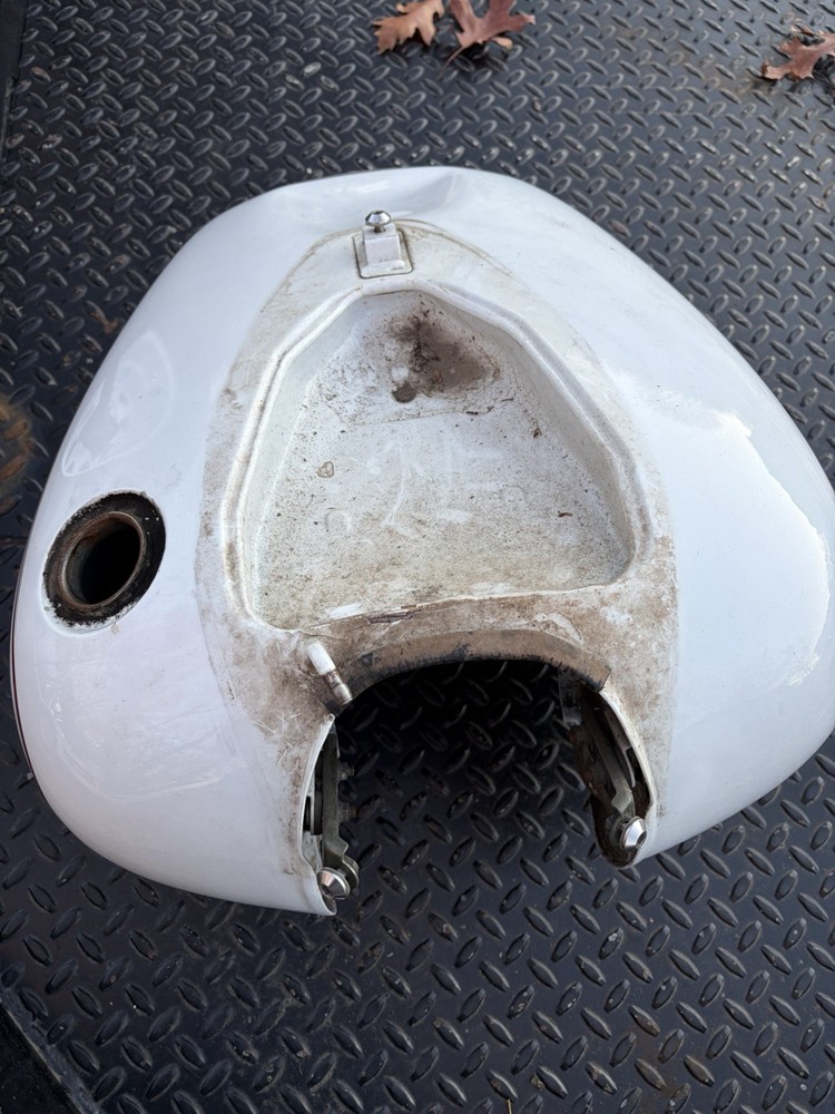 2004 Yamaha Xv1700 Road Star Xv Gas Fuel Petrol Tank (READ DESCRIPTION)