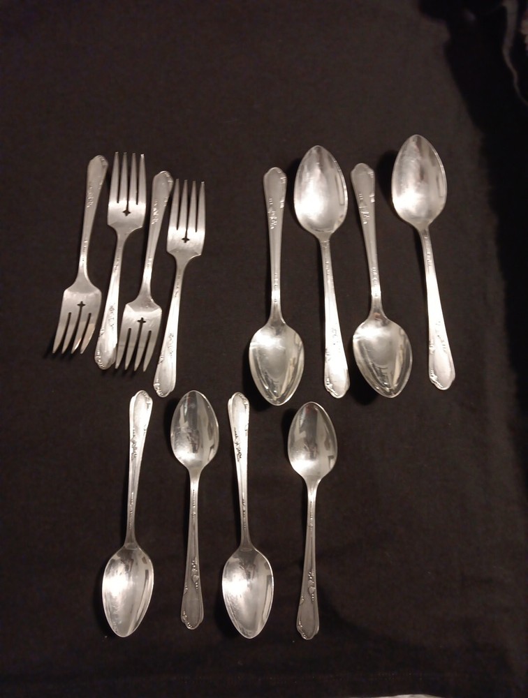 Oneida Ltd 12 Pieces Wm A Rogers A1 Plus Meadowbrook Silverplate