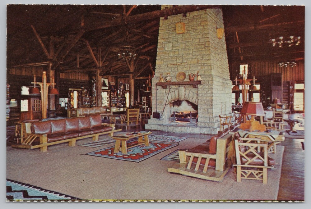 National & State Parks~Lounge At Starved Rock Lodge~State Park IL~Vintage PC
