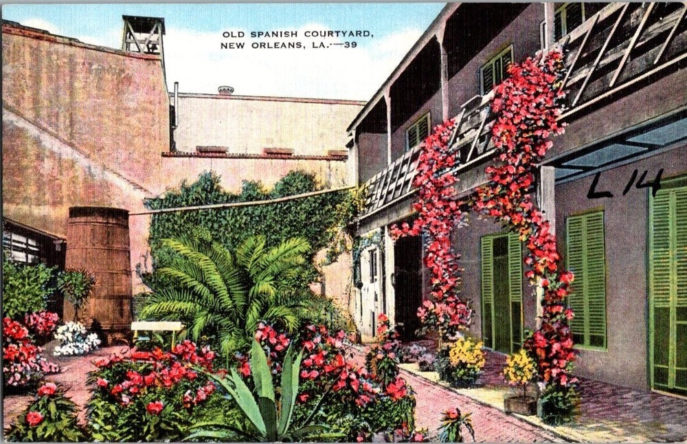 Old Spanish Courtyard New Orleans LA Linen Postcard E. C. Kropp