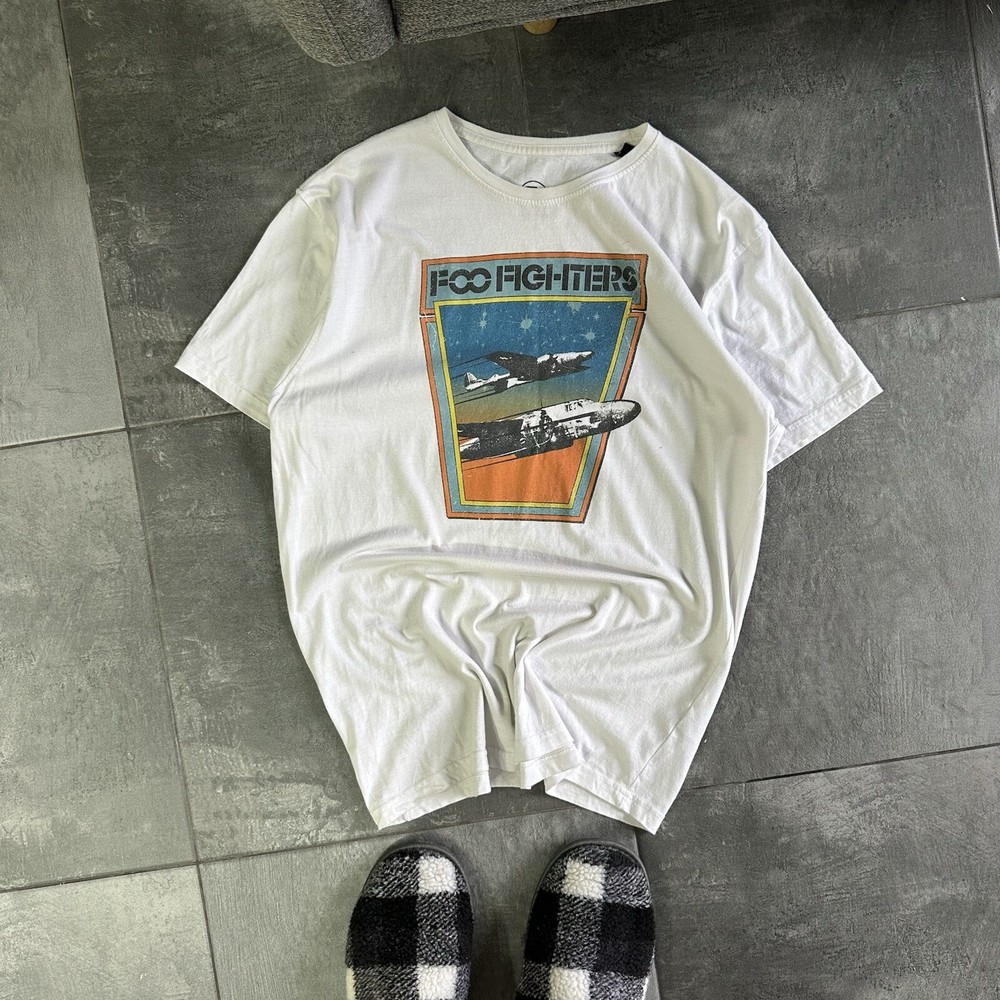 Vintage Foo Fighters Rock T-shirts Logo 00s Y2K USA Style Band Tee