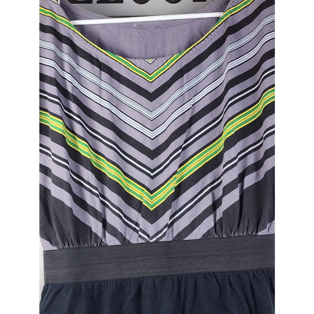 Summer Dress Gray & Lime Green Chevron V-Neck Wide Elastic Waist Women's Size M