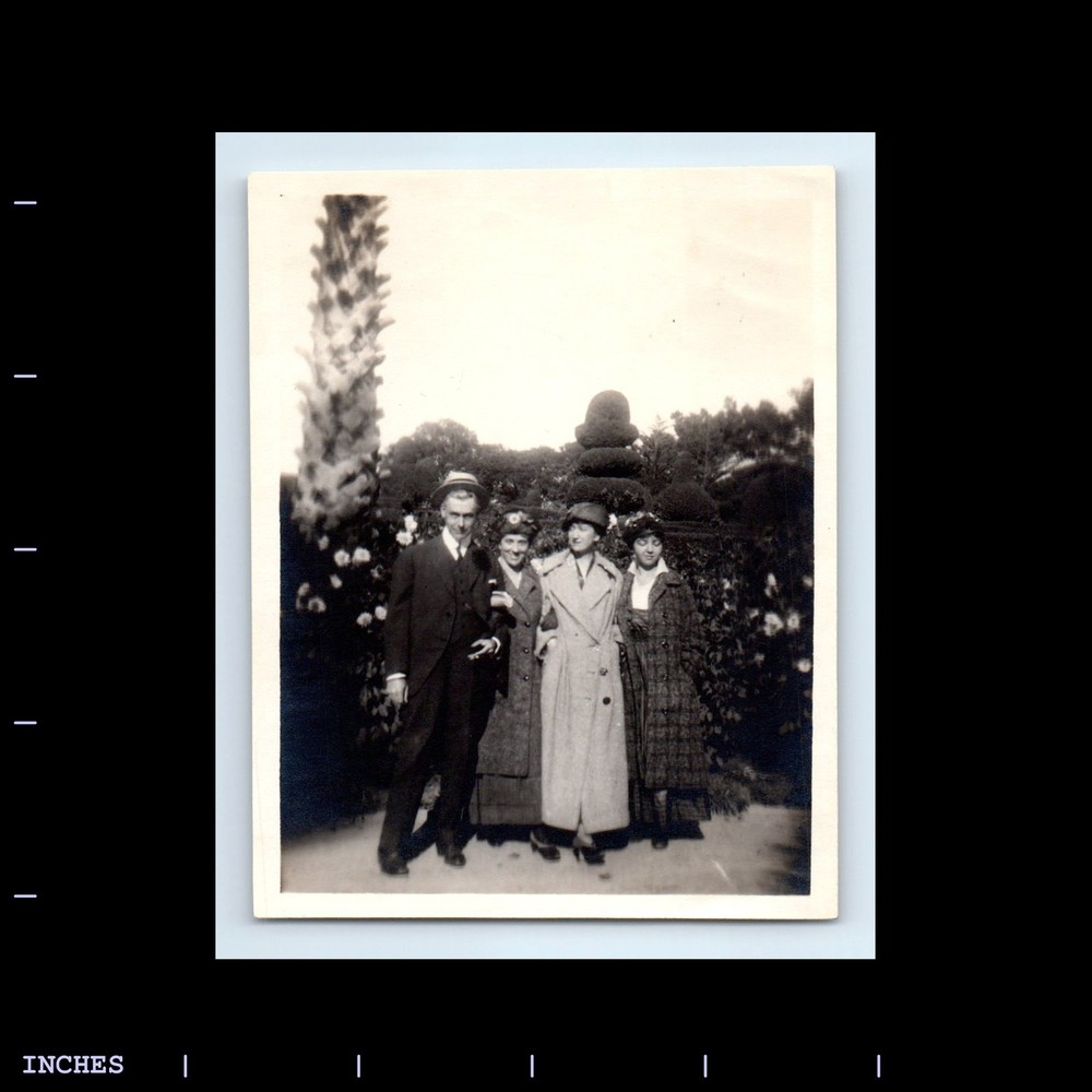 Vintage Photo AFFECTIONATE MAN WOMEN STANDING OUTSIDE