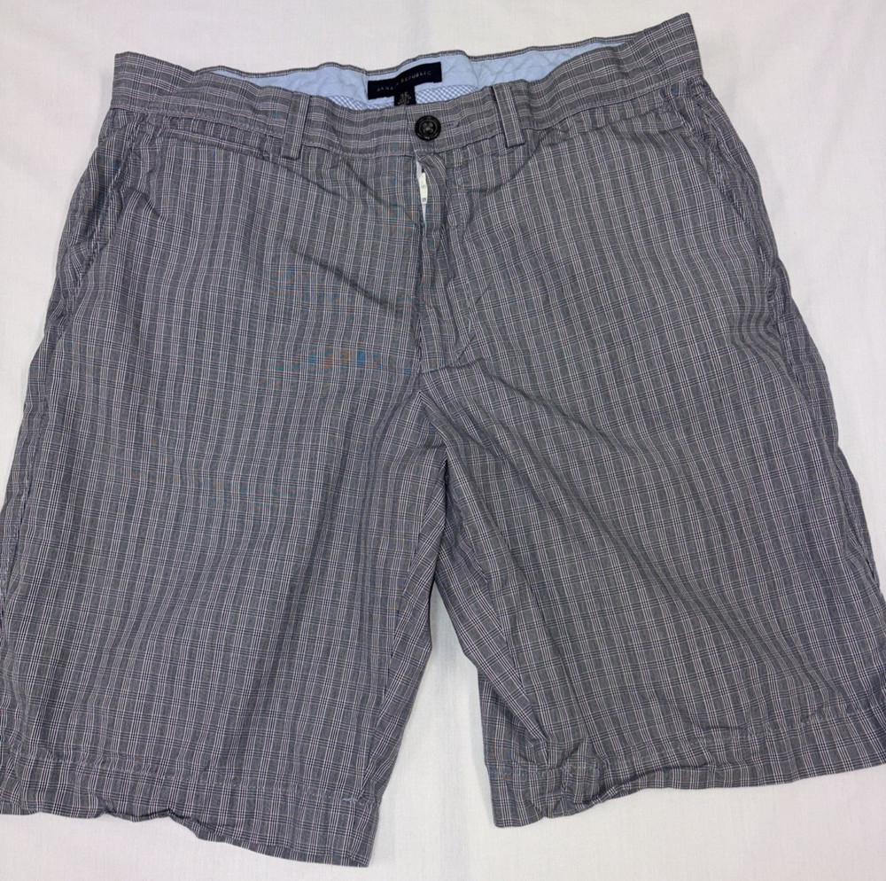 Banana Republic Men’s Shorts 32 Gray Plaid Flat Front Casual Lightweight