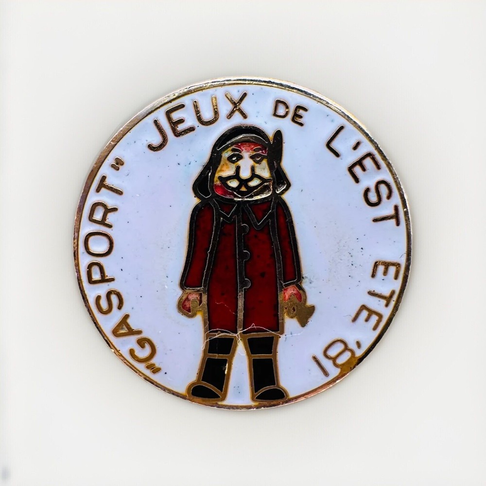 Gasport Games Jeux 1981 Enamel Lapel Hat Pin  BJ