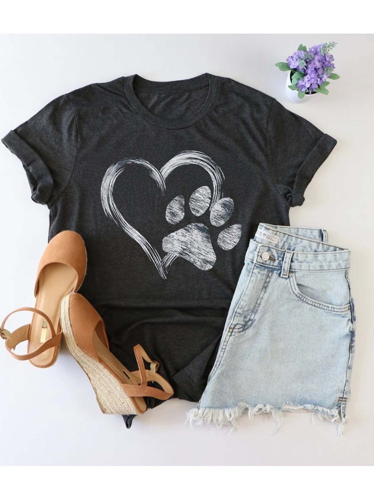 Heart Paw Print T-Shirt | Artistic Dog & Cat Lover Graphic Tee