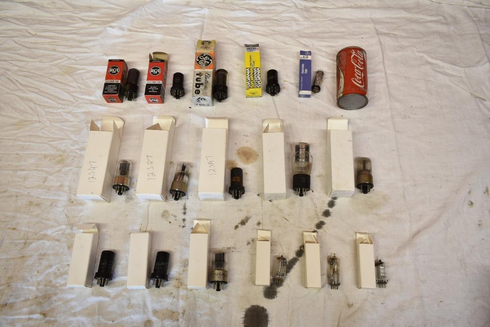 Lot of Vintage Radio Tubes RCA ++