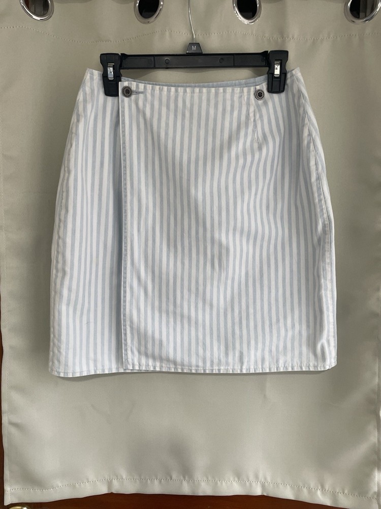 Liz Claiborne Skirt Women’s Size 6 Blue/ Stripe Wrap Denim Cotton Vintage. READ
