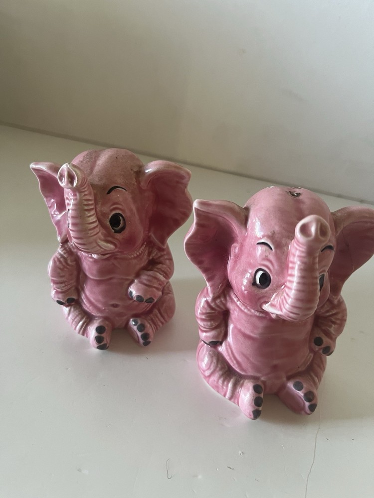 Perfect MCM Bright Pink Ceramic Elephant Salt and Pepper Shakers.. Made In Japan
