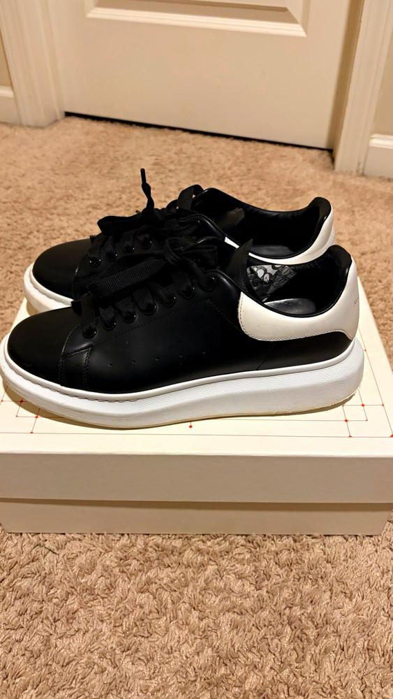 Alexander McQueen Oversized Black/White Leather Lace-Up Sneakers Men's US 10