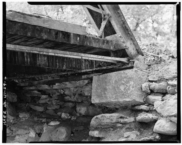 6. Detail View Inclined End Post, Lower Chord, Expansion Bearing, East Abutment