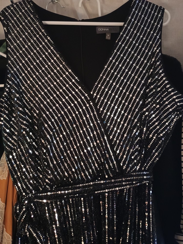 DONNA RICCO NEW YORK Black Metallic Sparkle WIDE LEG  JUMPSUIT V  Neck SIZE 16