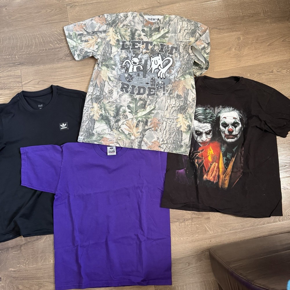 Rare Vintage Y2K Graphic T Shirts Lot Of 4 Men’s