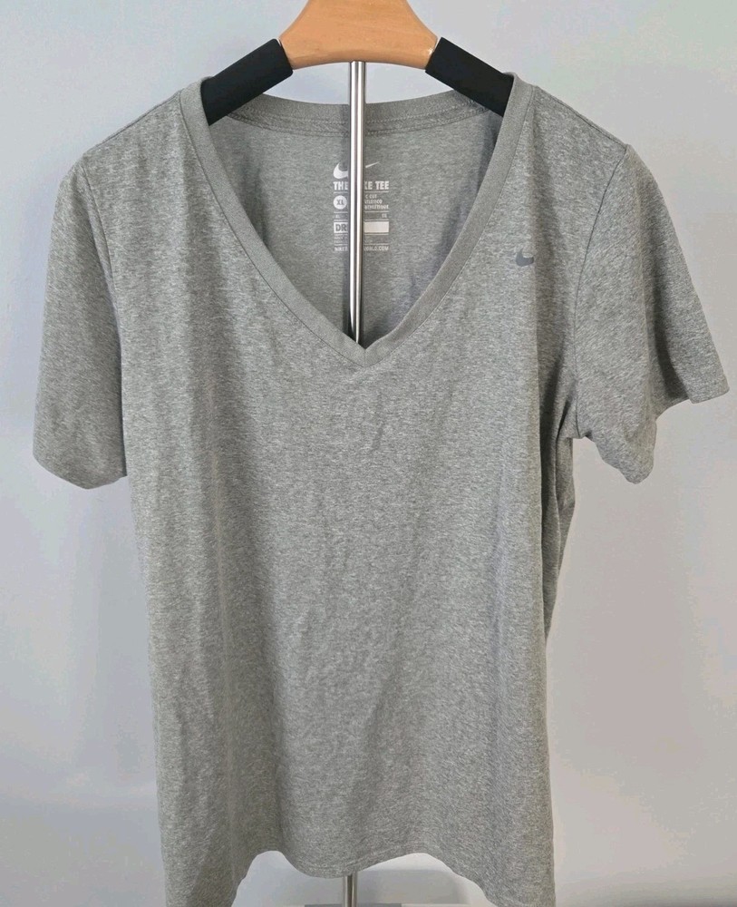 Nike Dri Fit Womens Gray V Neck Athletic Tee Shirt XL The Nike Tee Athletic Cut