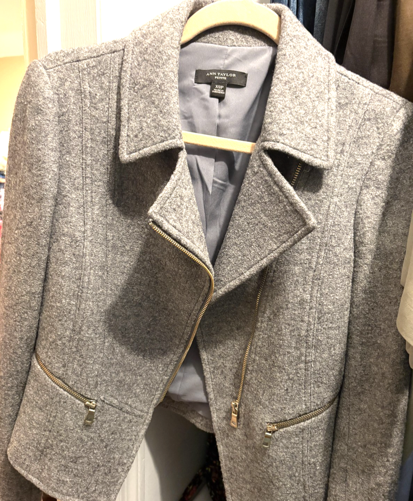 Ann Taylor Women's Heather Gray Angled Zip Jacket Size XS Petite
