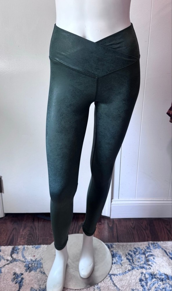 OFFLINE By Aerie | Sycamore Hugger Crossover High Waisted Crackle Legging Size M