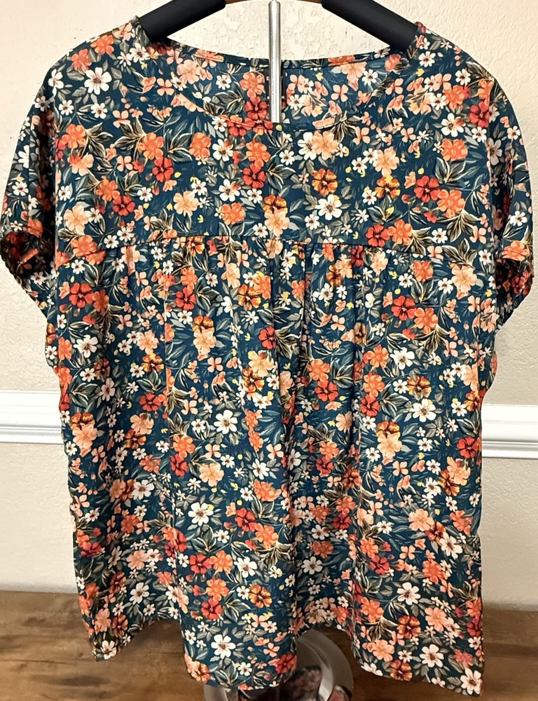 Women's Floral Printed Top Size XL Short Sleeve Blouse