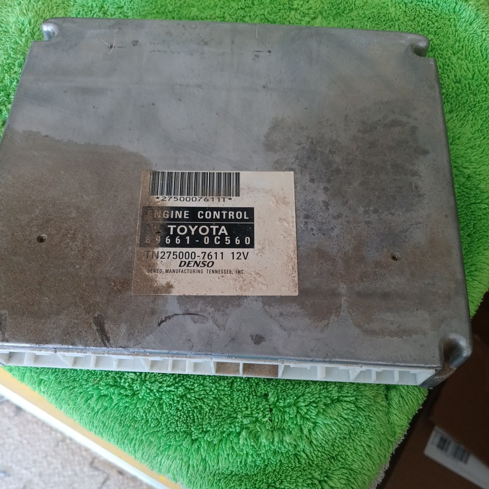 Toyota SEQUOIA 2001-2004 Engine computer 2uzfe 4HC 89661-0C560 ecu Oem Used