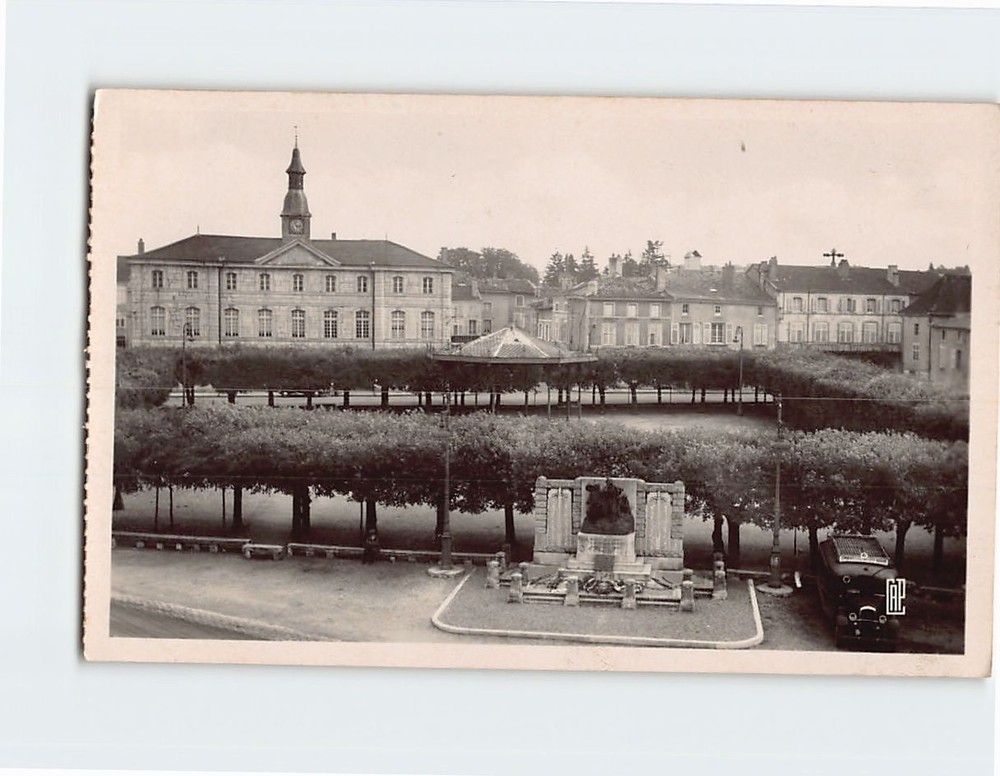 Postcard Place de l'Hotel de Ville Commercy France