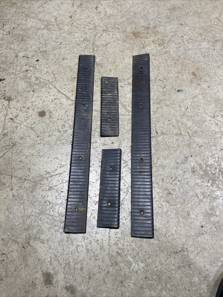 Jeep Cherokee XJ 84-01 4 Door Sill Trim OEM (W00)